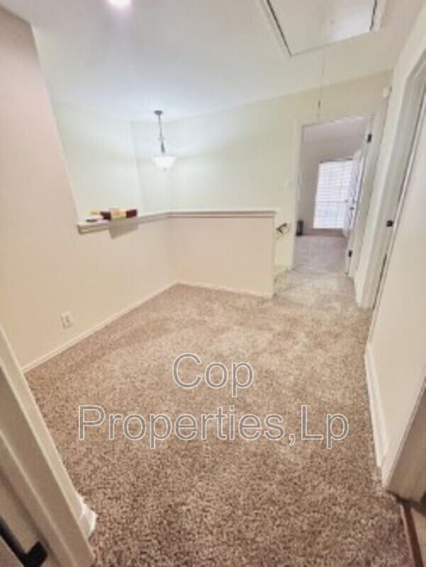 Building Photo - 6622 Shady Bend Dr
