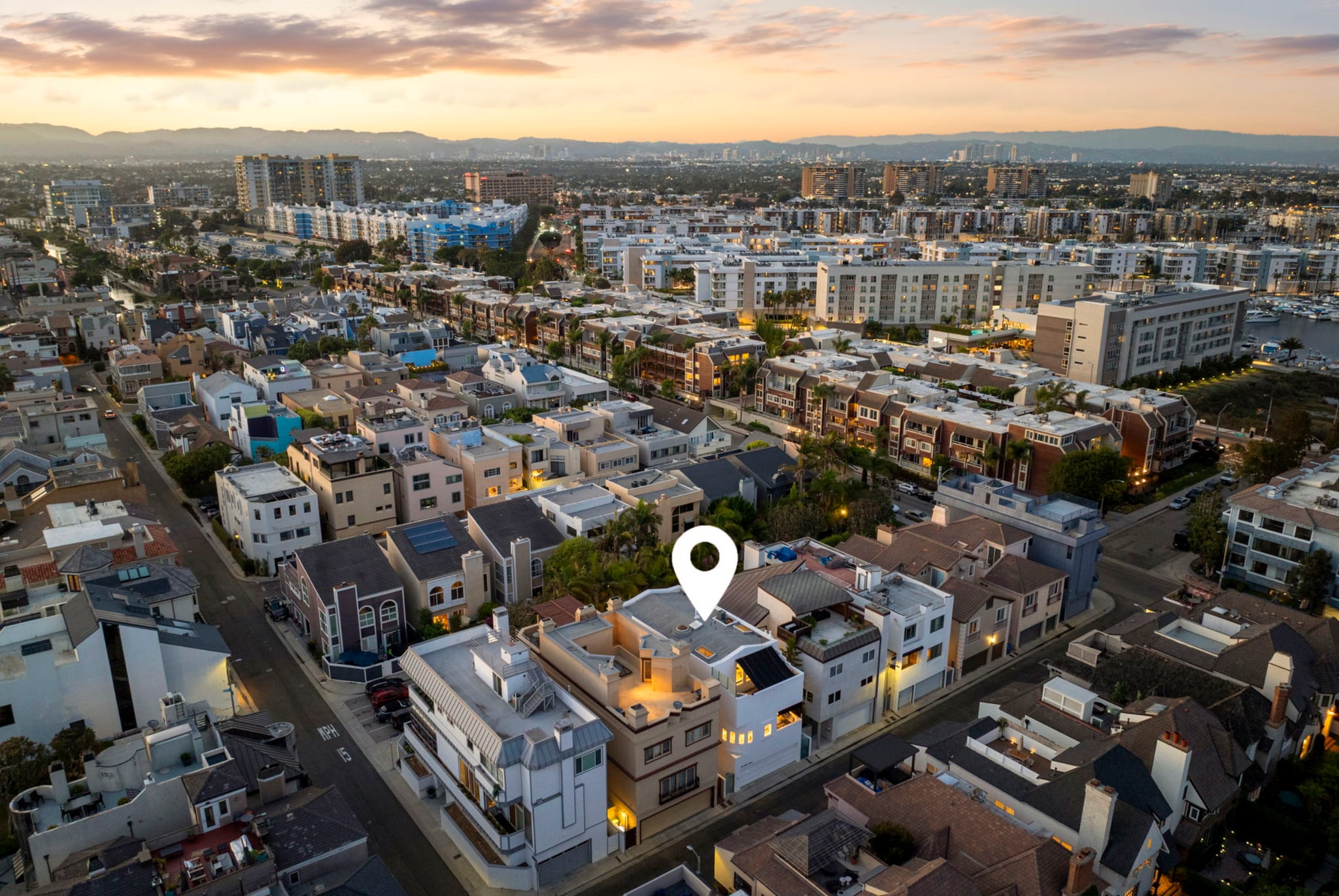 Building Photo - 120 Mast Mall