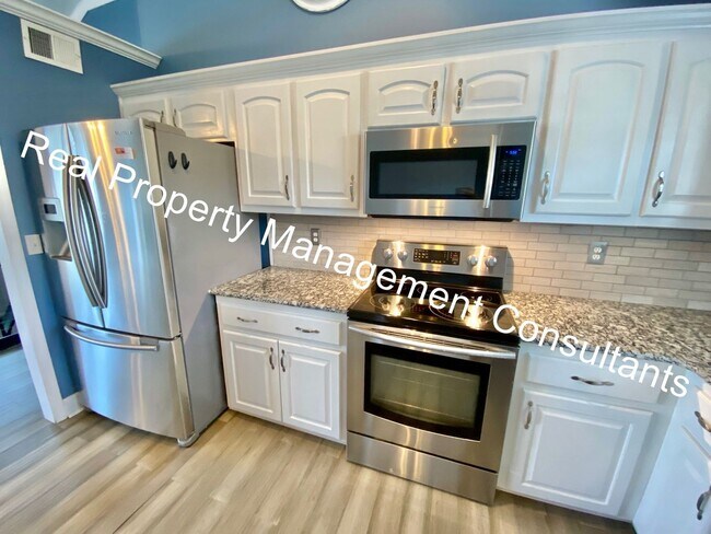 Building Photo - 3 Bedroom in Lees Summit School District