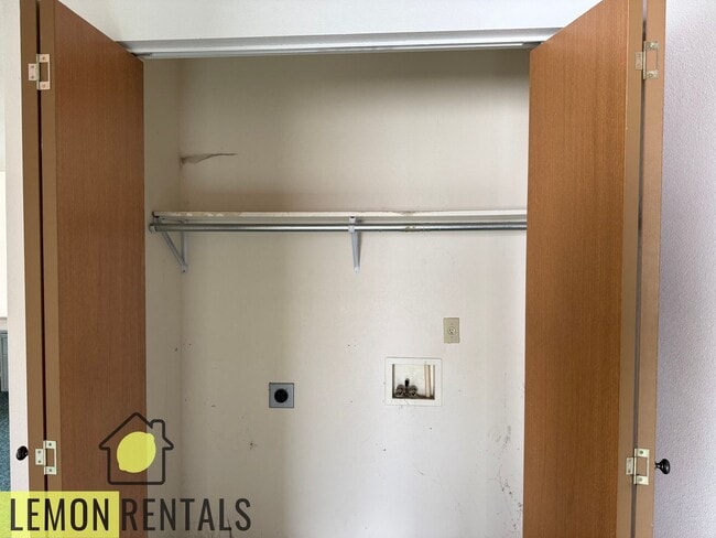 Building Photo - 3610 McLean Dr