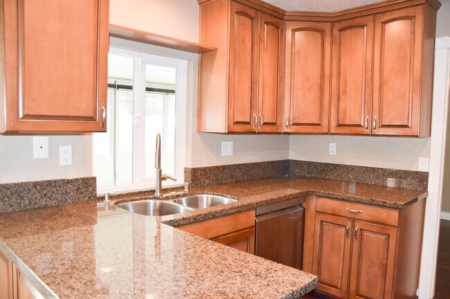 Building Photo - Beautiful 2 Story Home For Rent