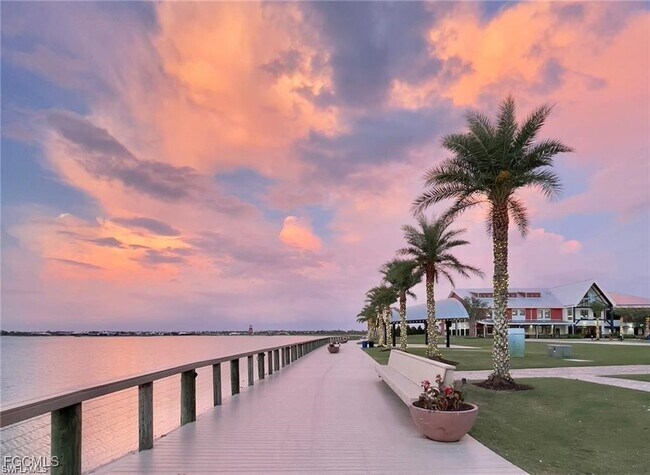 Building Photo - 43800 Blue Heron Ln