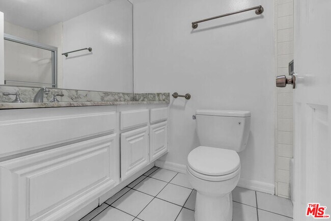 Building Photo - 8642 Gregory Wy