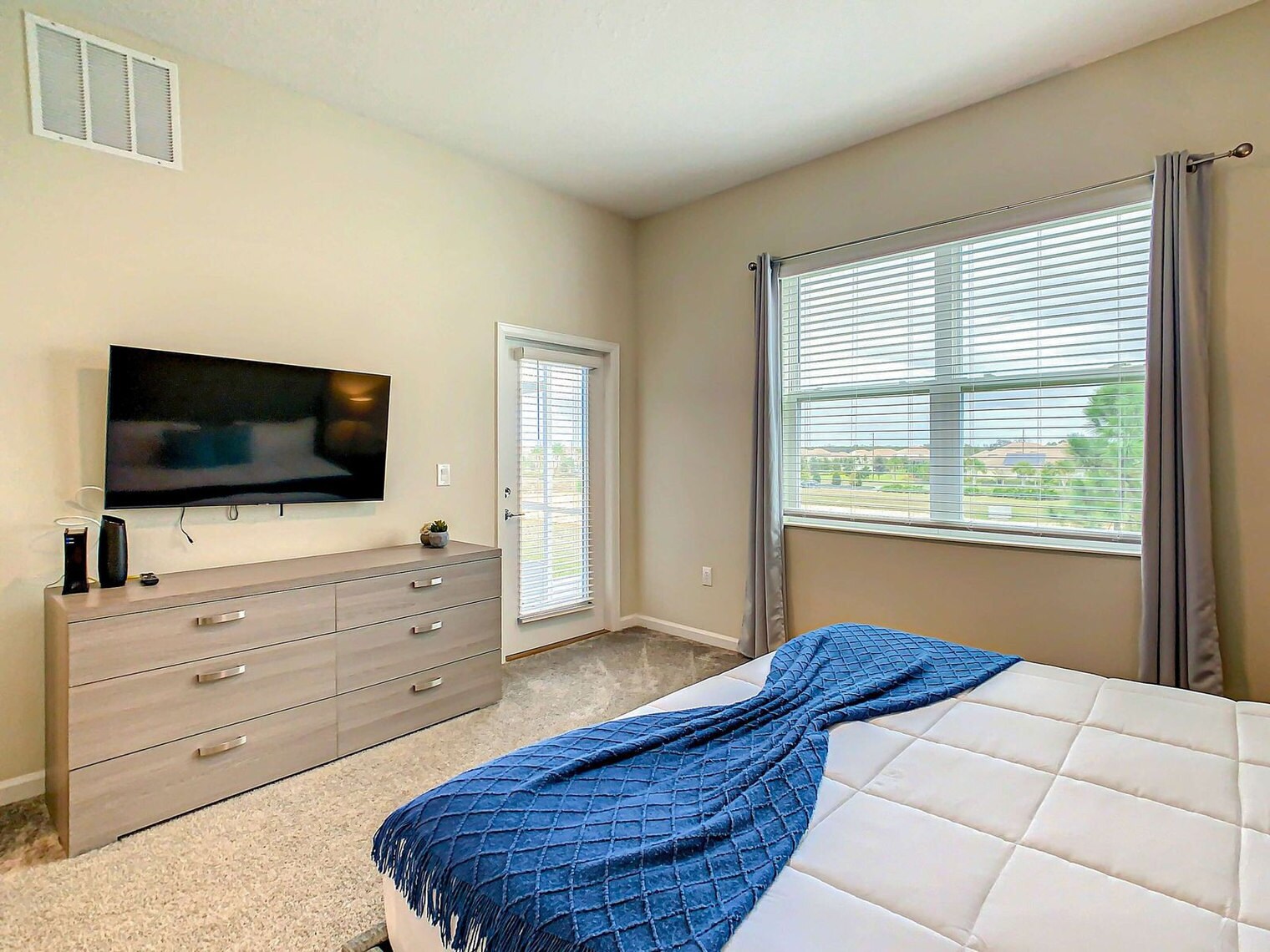 Building Photo - 1159 Challenge Dr