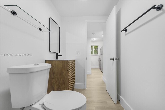 Building Photo - 12101 NE 6th Ave