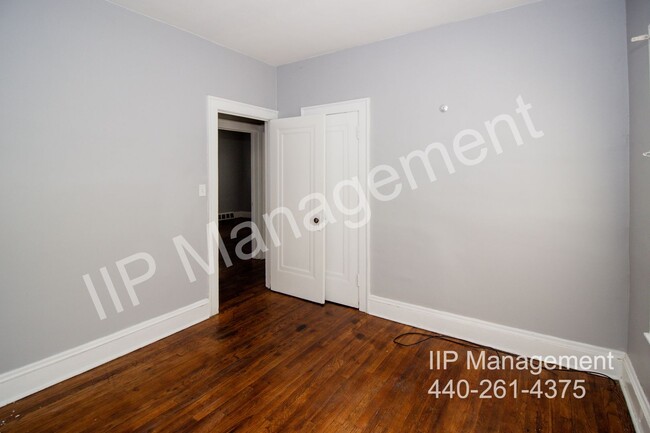 Building Photo - 3589 Chelton Rd