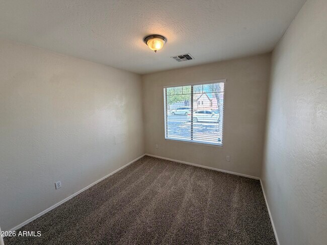 Building Photo - 8409 W Payson Rd