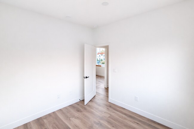 Building Photo - 2155 Balboa Ave