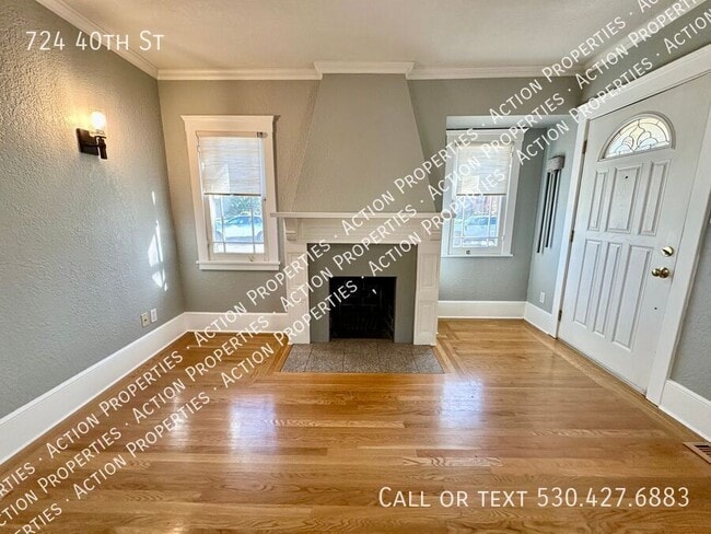 Building Photo - 724 40th St