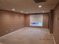 Building Photo - 16 Vista Ridge Dr