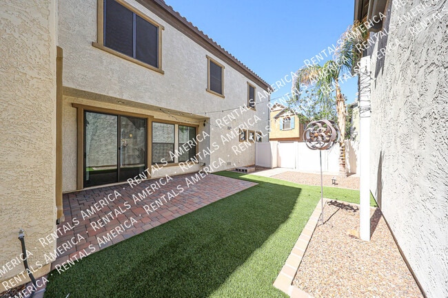 Building Photo - 10428 E Nopal Ave