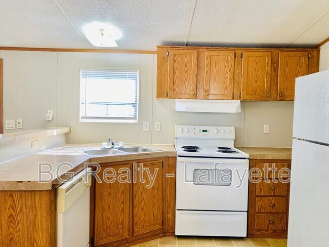 Building Photo - 280 Par Rd 1-393