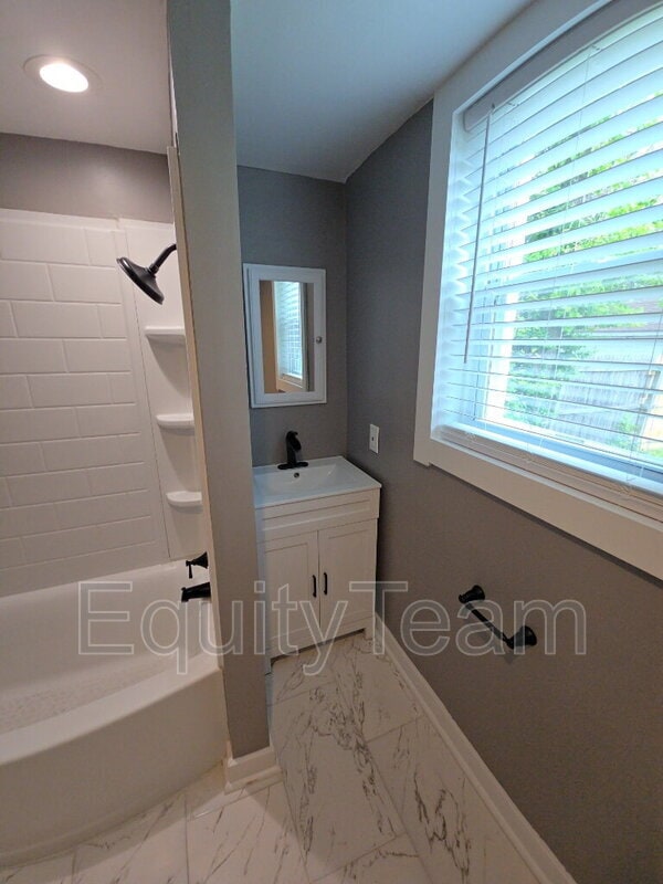Building Photo - 3314 Graydon Ave