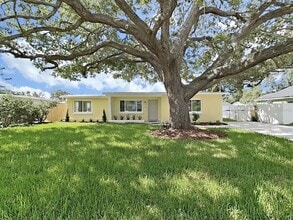 Building Photo - 4610 W Bay Villa Ave