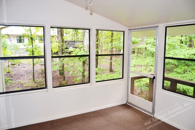 Building Photo - Carmona Area | Home | 71ColLWy