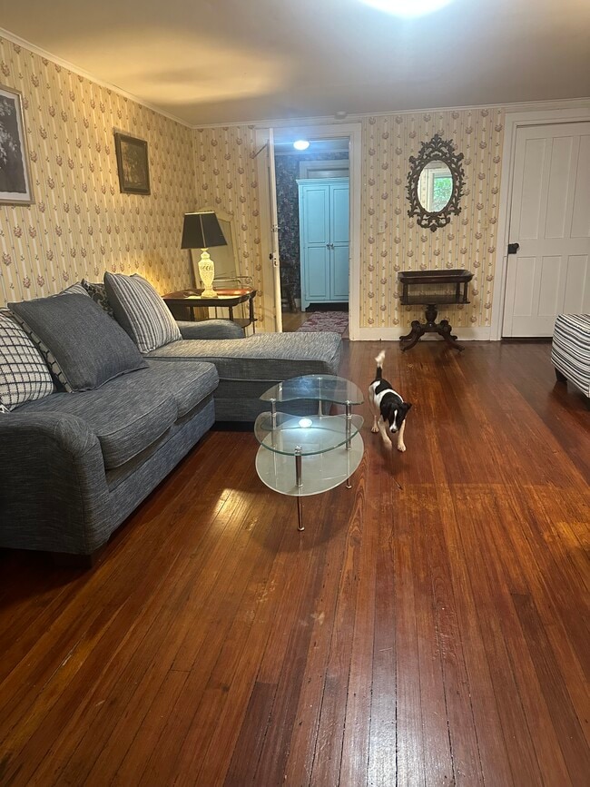 Building Photo - 7 Madison Pl