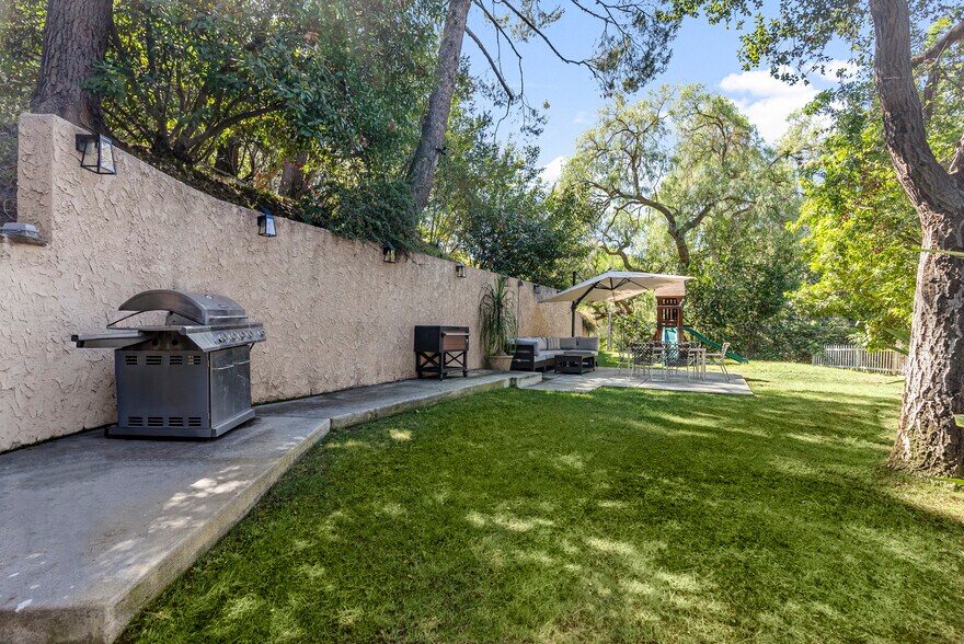 Building Photo - 4006 Milaca Pl