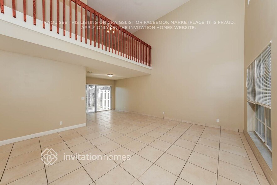 Building Photo - 10154 Aqua Vista Way