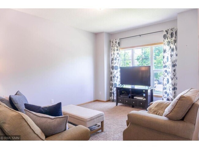 Building Photo - 2828 Faulkner Dr