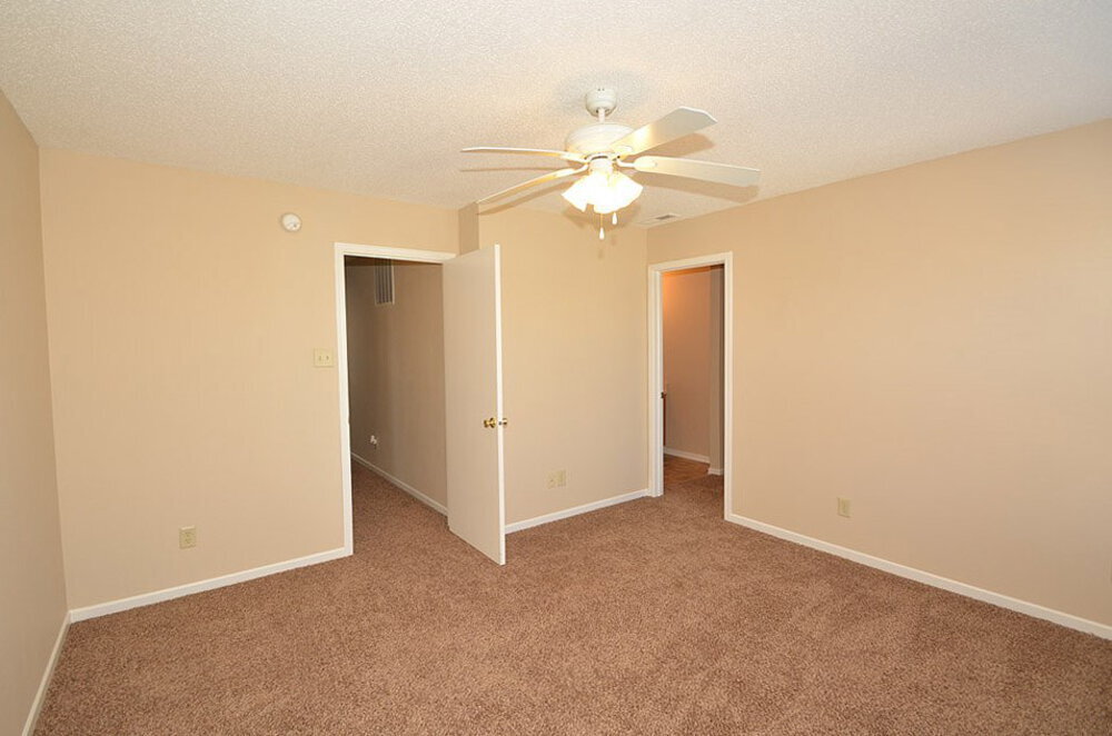 Building Photo - 911 Bentgrass Dr
