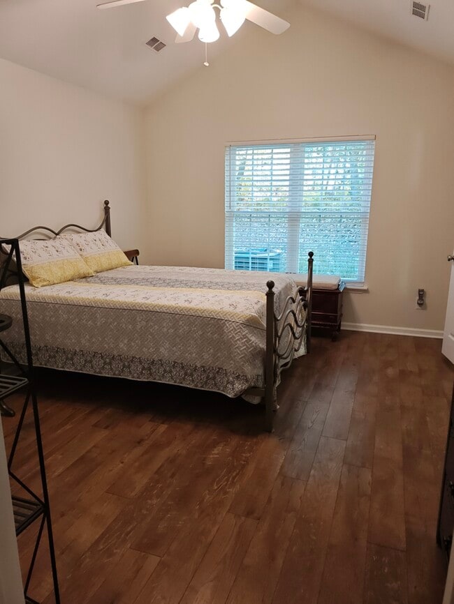 Building Photo - 6353 Double Eagle Dr