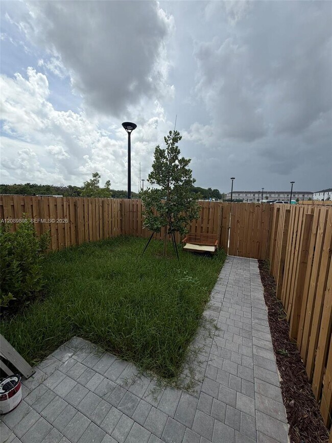 Building Photo - 35537 SW 189th Ct