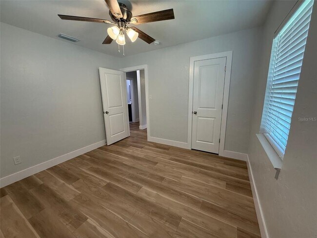 Building Photo - 4106 W Norma Ave