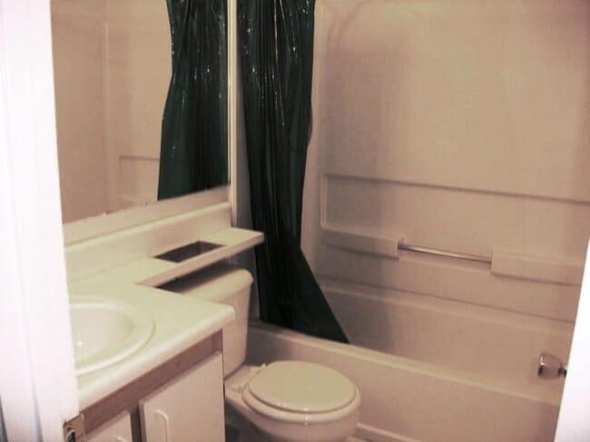 Building Photo - 102 Calhoun St