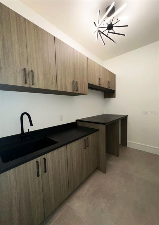 Building Photo - 3010 W Trilby Ave