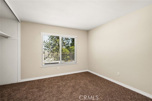 Building Photo - 1129 Iris Cir