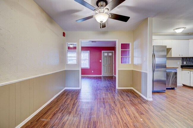 Building Photo - Stylish Home with Covered Deck & Easy I-44...