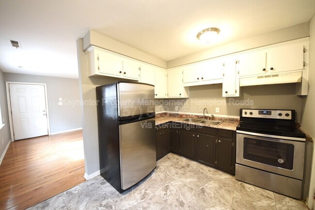 Building Photo - 6252 Edward St