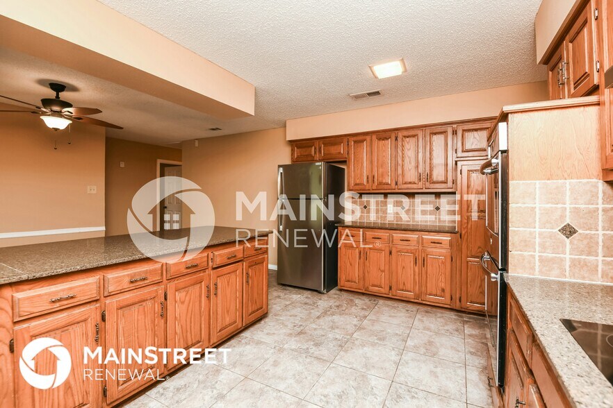 Building Photo - 4614 Branchview Dr