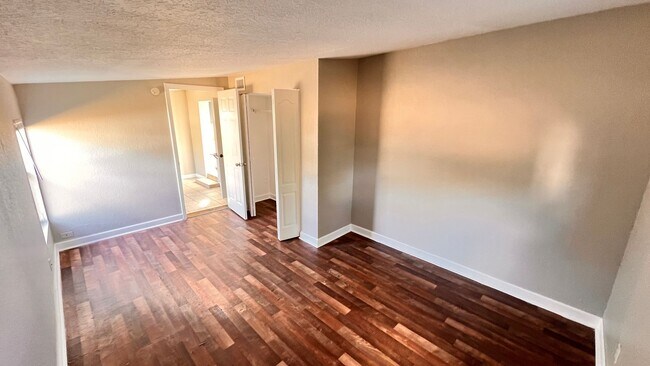 Building Photo - $300 off of a month of rent! Charming 3-Bedroom Home in Deltona! – Pets Welcome (Up to 30 lbs) – ...