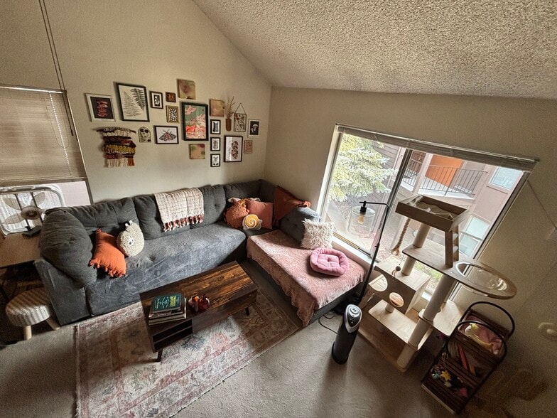 Building Photo - 1200 S Riordan Ranch St