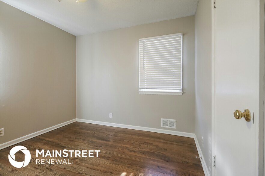 Building Photo - 2300 NW 85th Terrace