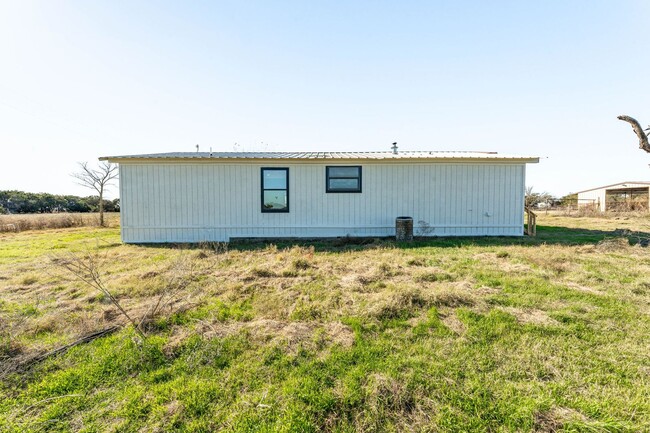 Building Photo - 6506 FM 913, Stephenville, TX 76401