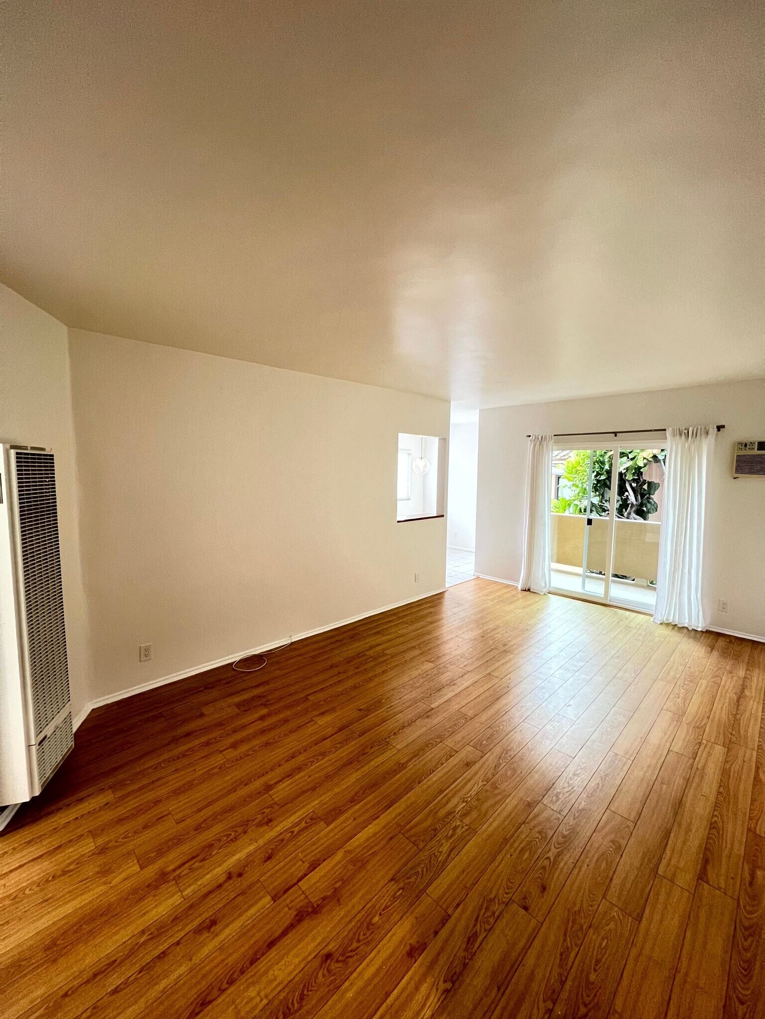 Building Photo - 1322 Amherst Ave