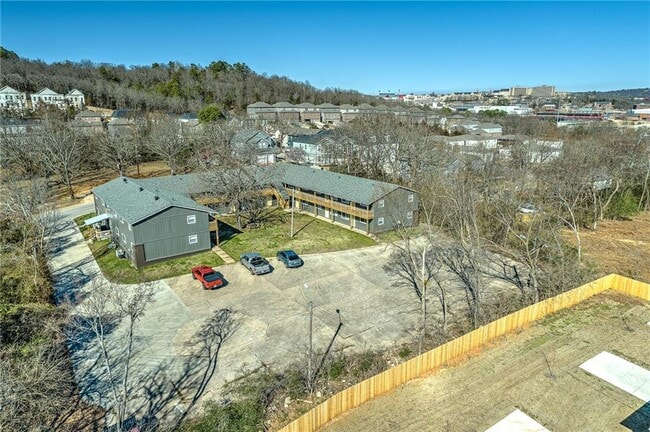 Building Photo - 1935 W Stone St