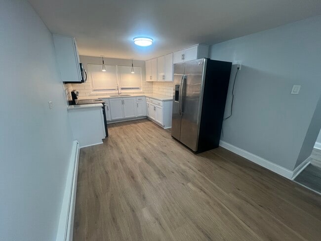 Building Photo - 6412 S Evans Ave