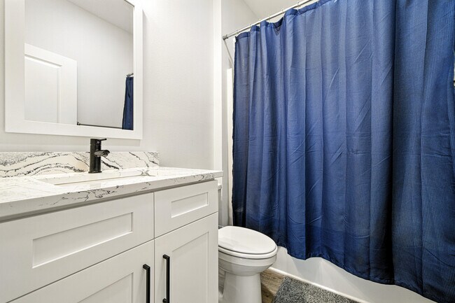 Building Photo - 228 Speckled Trout Ln N