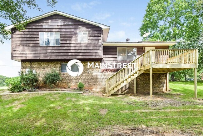 Building Photo - 3 Bedroom Pet-Friendly Home in Pleasant Gr...
