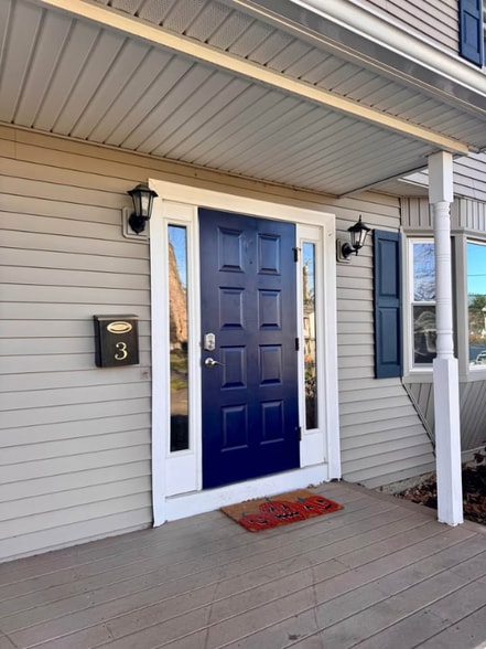 Building Photo - 3 Clover Ln