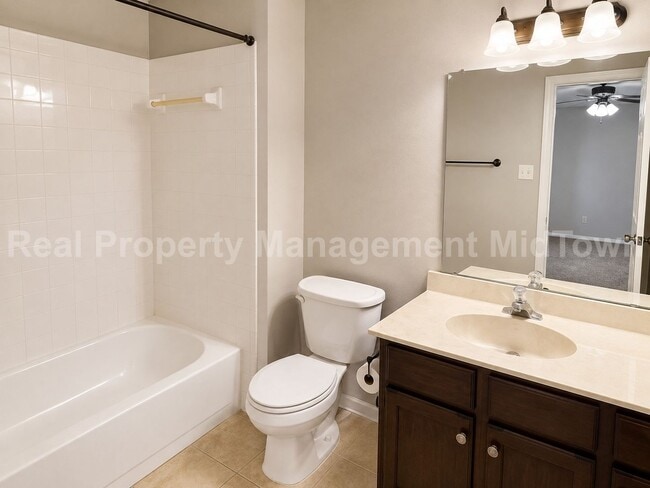 Building Photo - 4209 Wingrove Dr