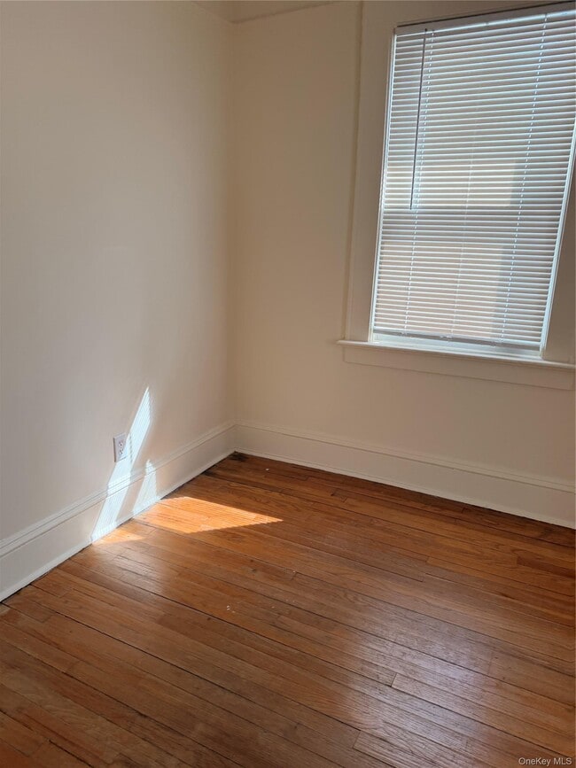 Building Photo - 6 Quelch Ave