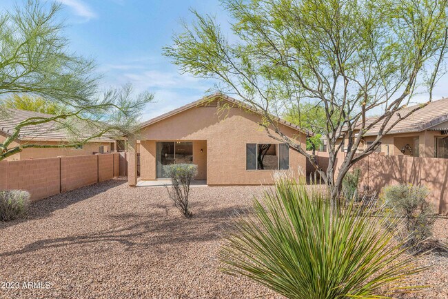 Building Photo - 40291 N La Cantera Dr