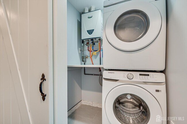 Building Photo - 4 Wilcox Ave