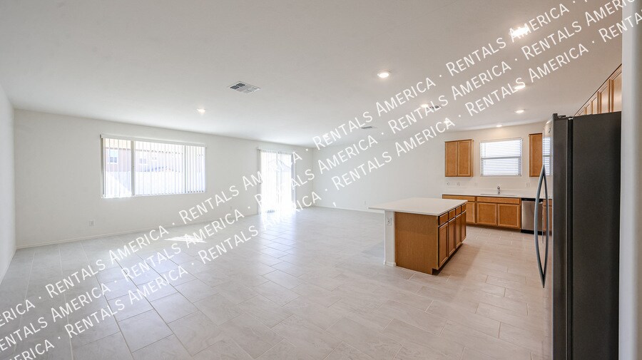 Building Photo - 17175 W Blue Sky Dr