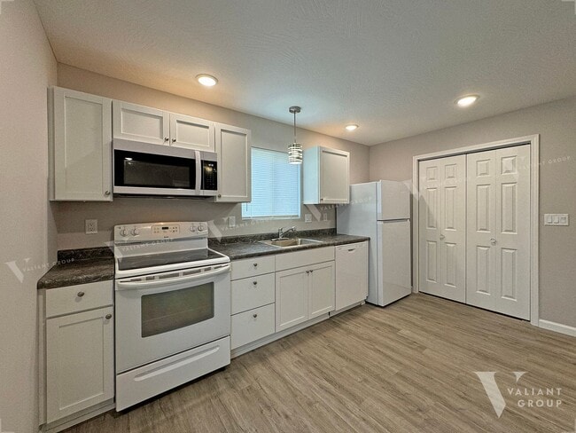 Building Photo - Charming 3-Bedroom, 1-Bathroom House for Rent in Springfield’s Heart of the Westside Neighborhood