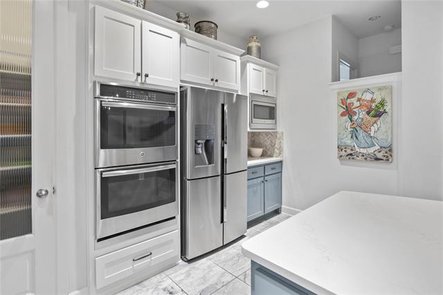 Building Photo - 552 Hidden Meadow Dr